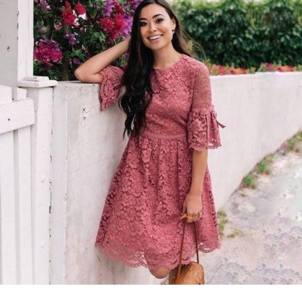 Gal meets Glam Lace Dress